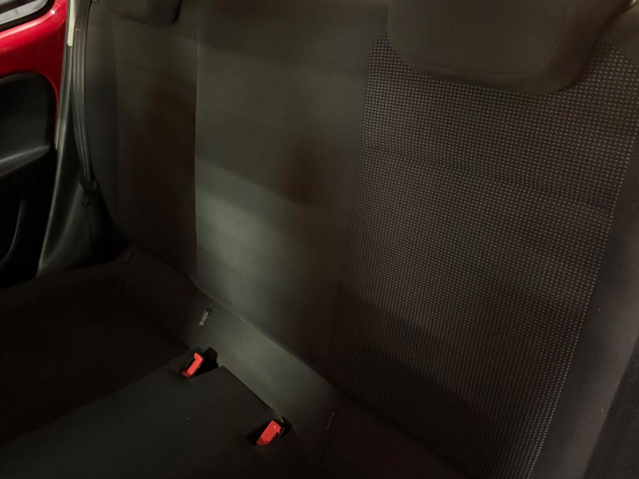 STUPENDA VOLKSWAGEN UP ADATTA A NEOPATENTATI UNICO PROPRIETARIO