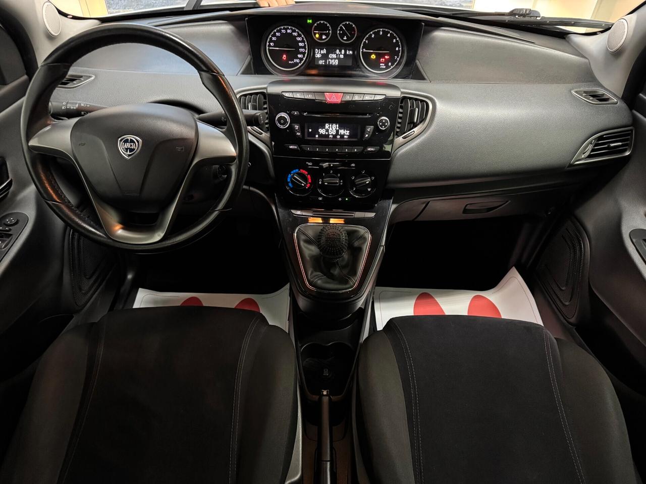 Lancia Ypsilon / 1.2cc 69cv /Benzina/ neopatentati