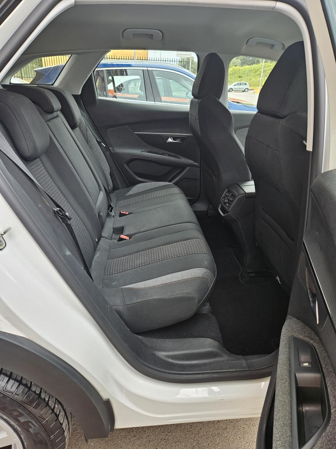 Peugeot 3008 1.6 BlueHDi 130cv AUTOMATICA FULL