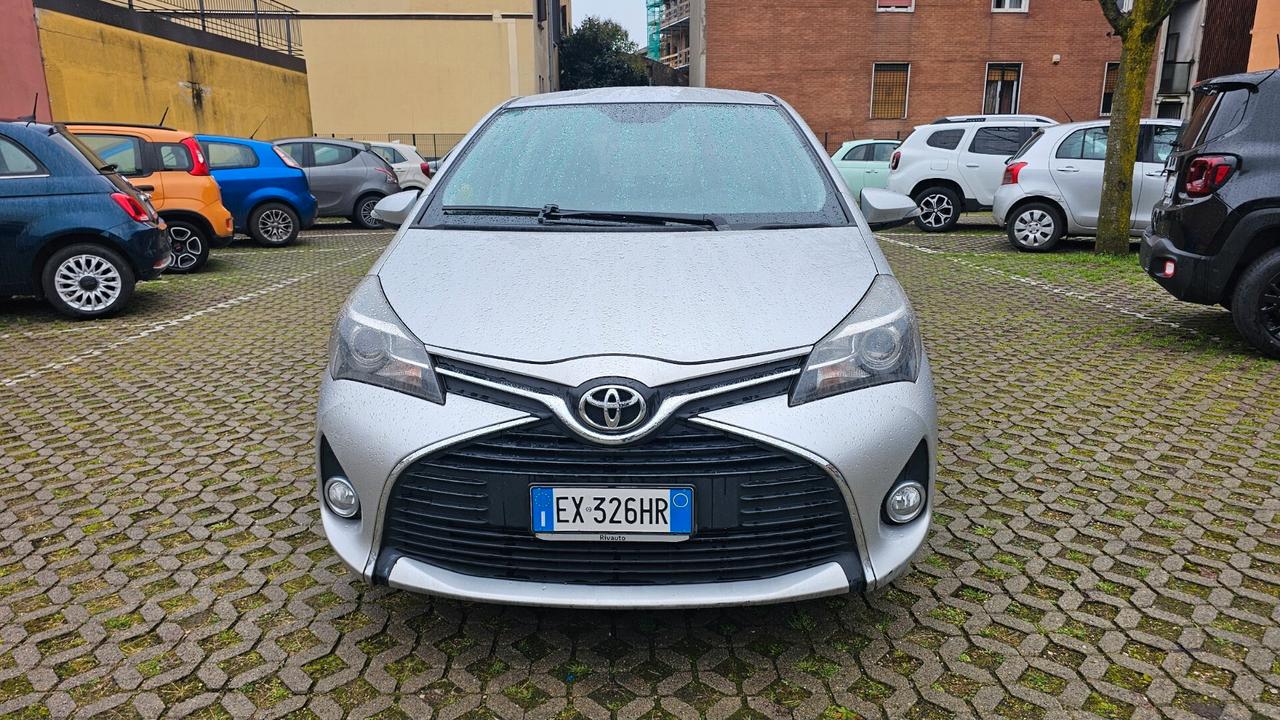 Toyota Yaris 1.0 5 porte Lounge