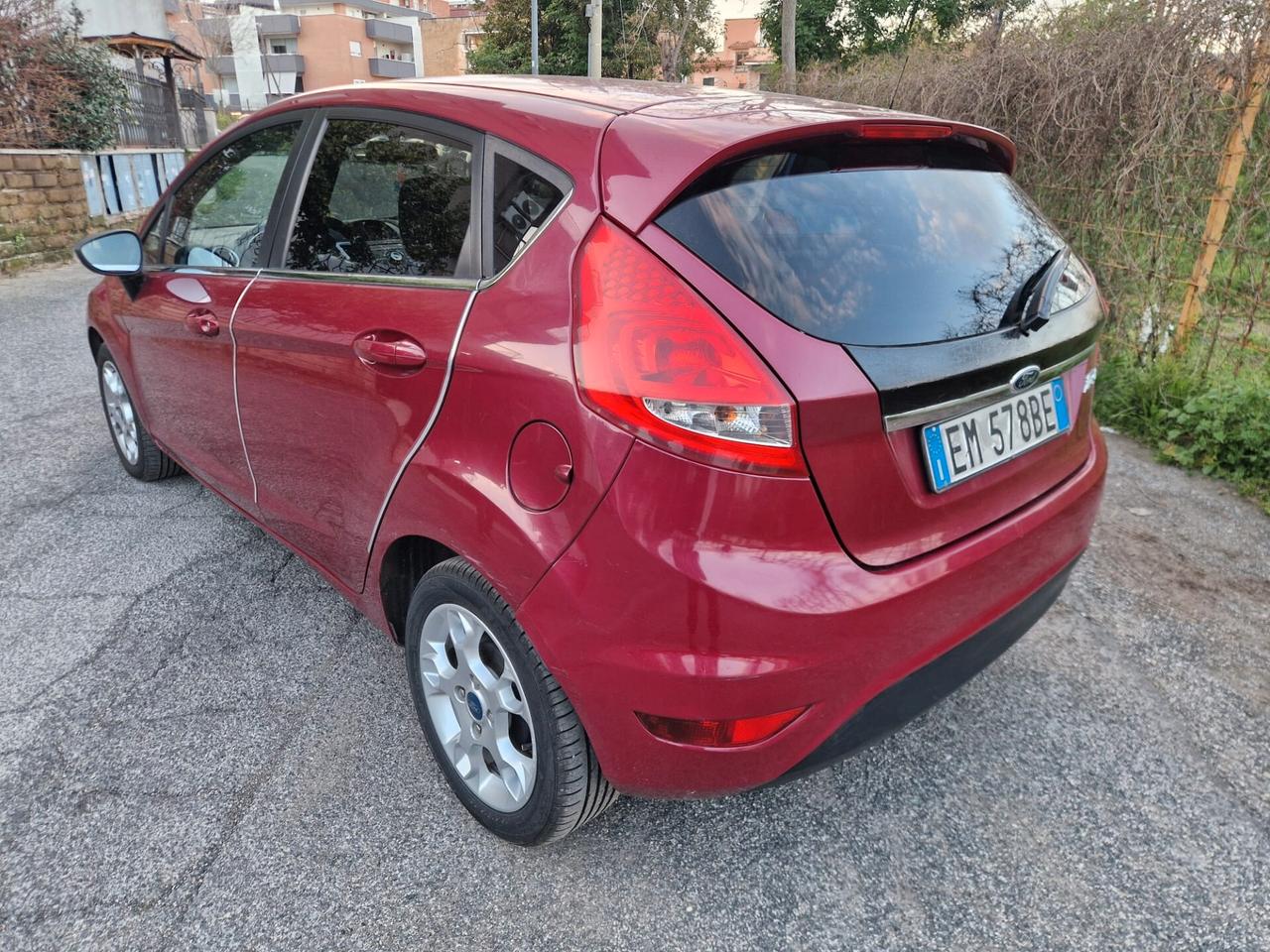 Ford Fiesta 1.4 TDCi 70cv 5 porte