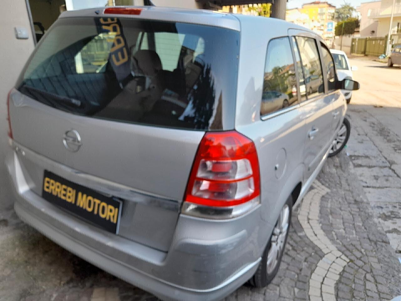 Opel Zafira 1.6 16V ecoM 94CV Cosmo