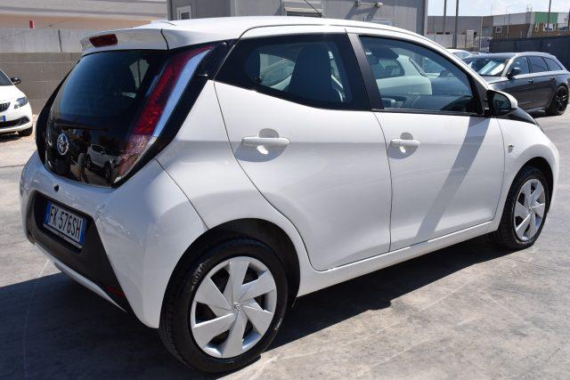 TOYOTA Aygo 1.0 VVT-i 69 CV 5 porte x-cool TSS