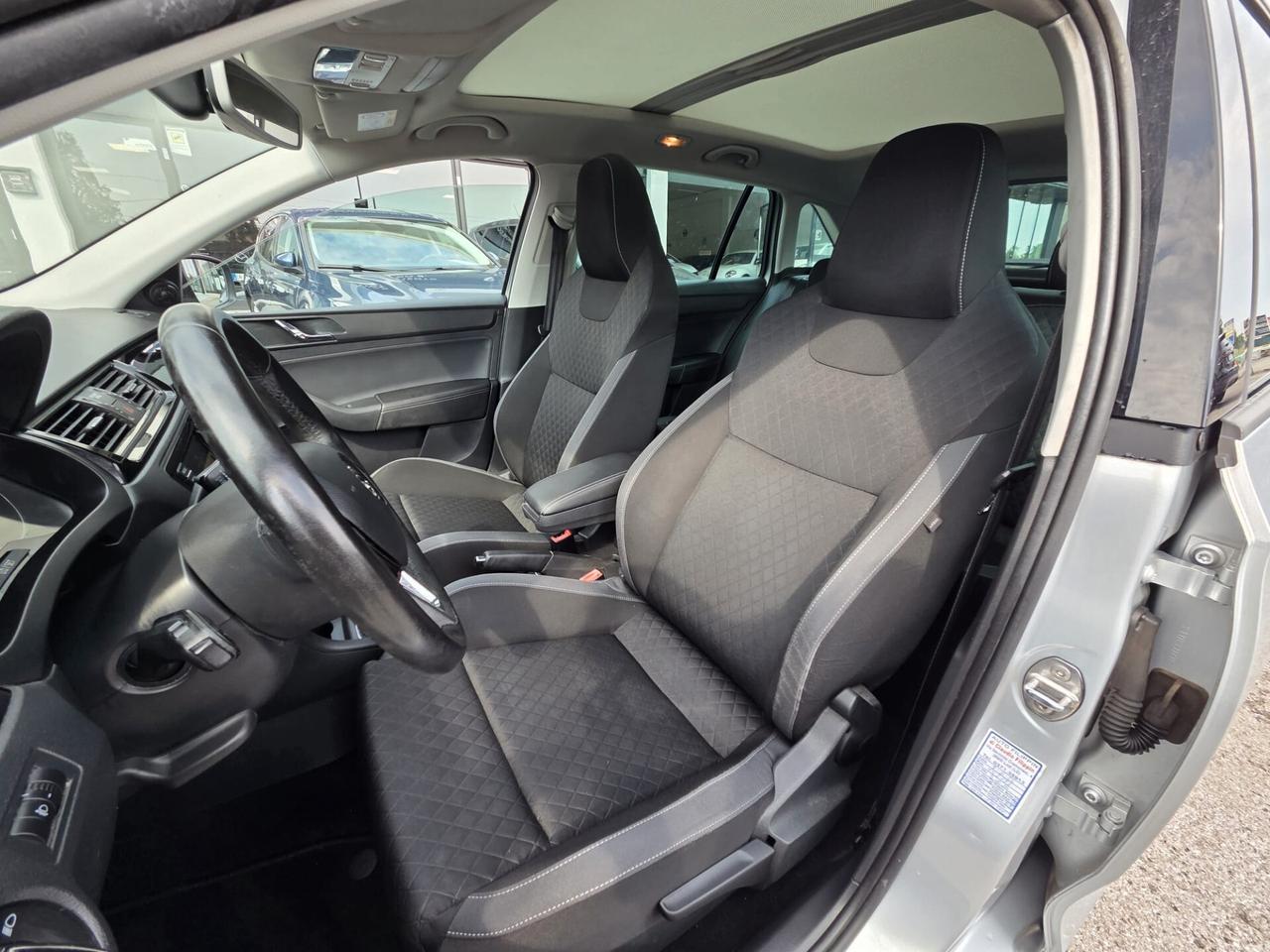 Skoda Rapid 1.4 TDI 90 CV ScoutLine *neopatentati*tetto*carplay*