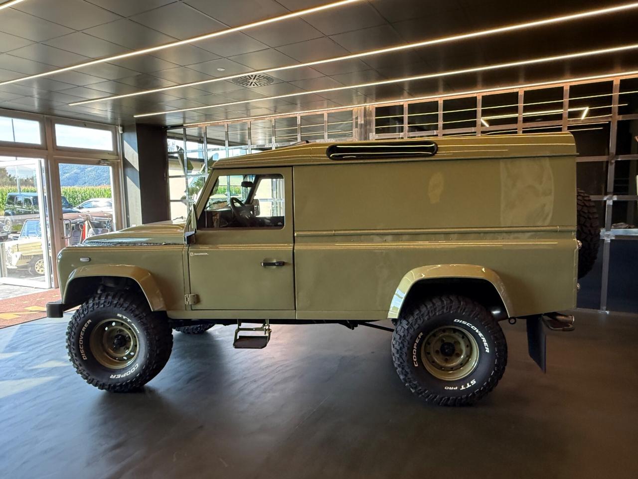 Land Rover Defender 110 2.5 Td5 cat Hard-Top