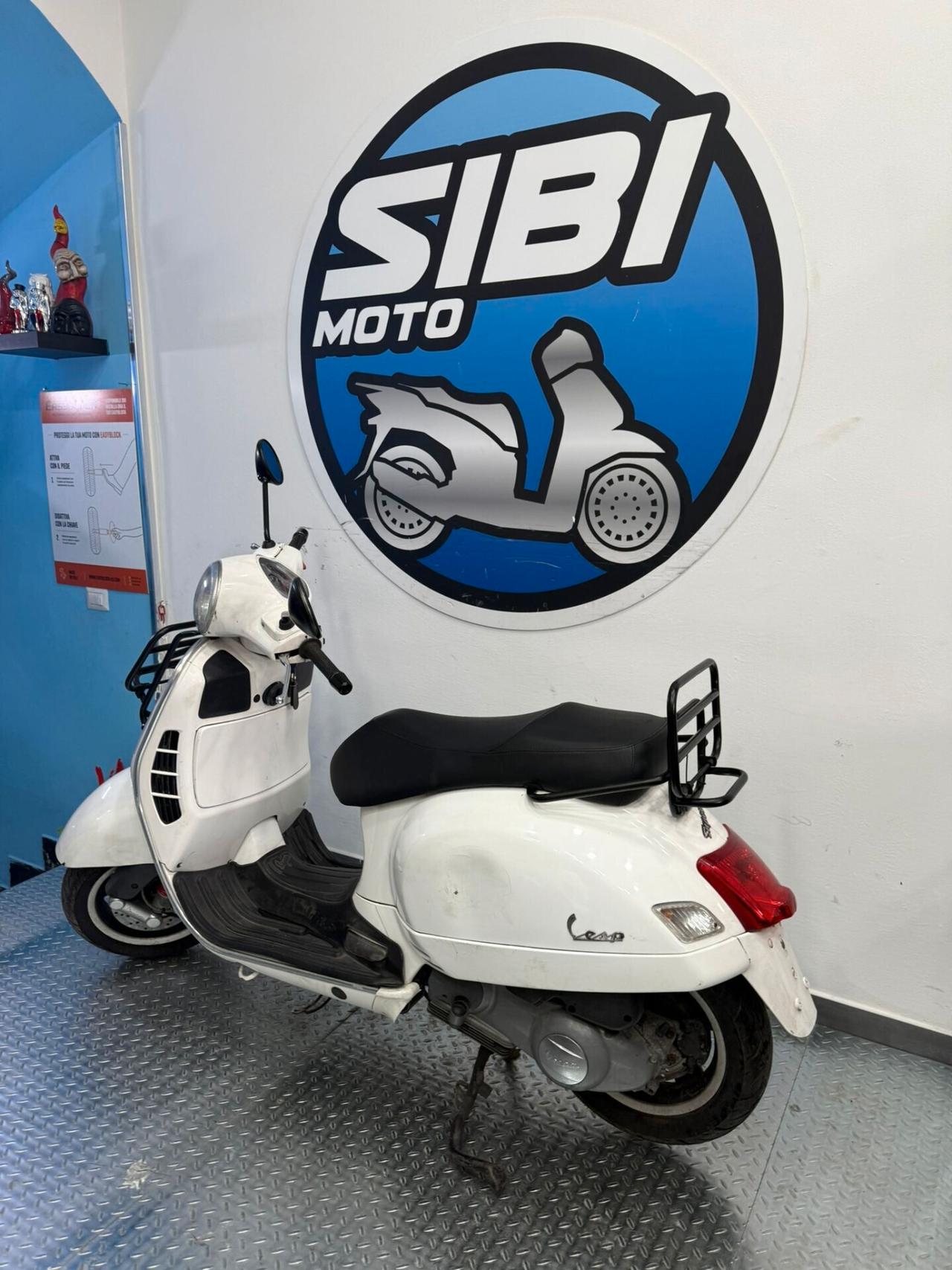 PIAGGIO VESPA GTS 300