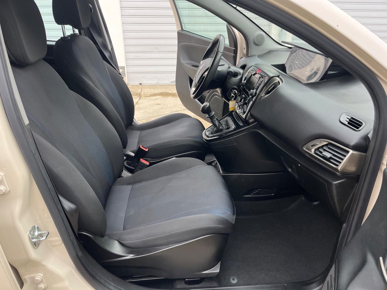 Lancia Ypsilon 1.2 69 CV 5 porte GPL Ecochic Gold