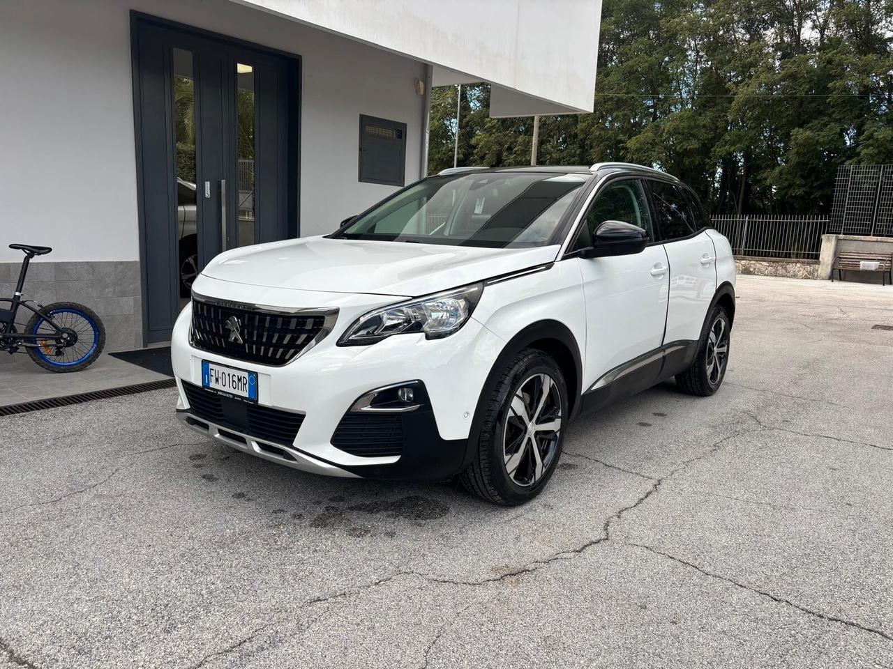 Peugeot 3008 ALLURE 1.2 PureTech 130CV - 2019