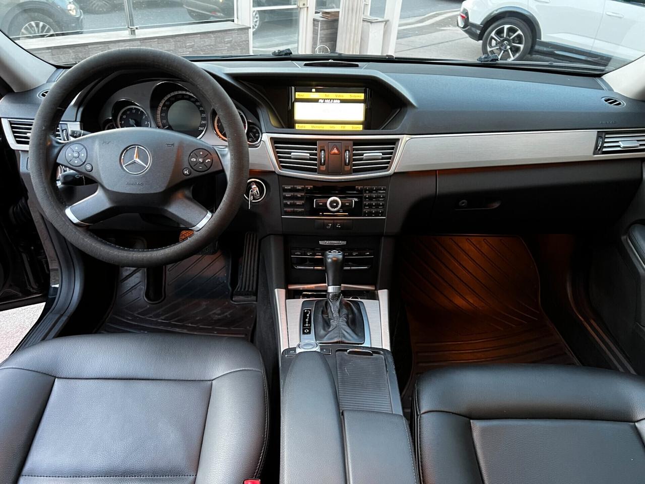 Mercedes-benz E 220 CDI BlueEFFICIENCY -2011