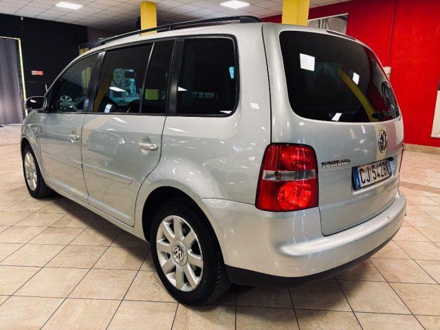 VOLKSWAGEN Touran 1.9 TDI 101CV APPLE CARPLAY - NAVI - 7POSTI