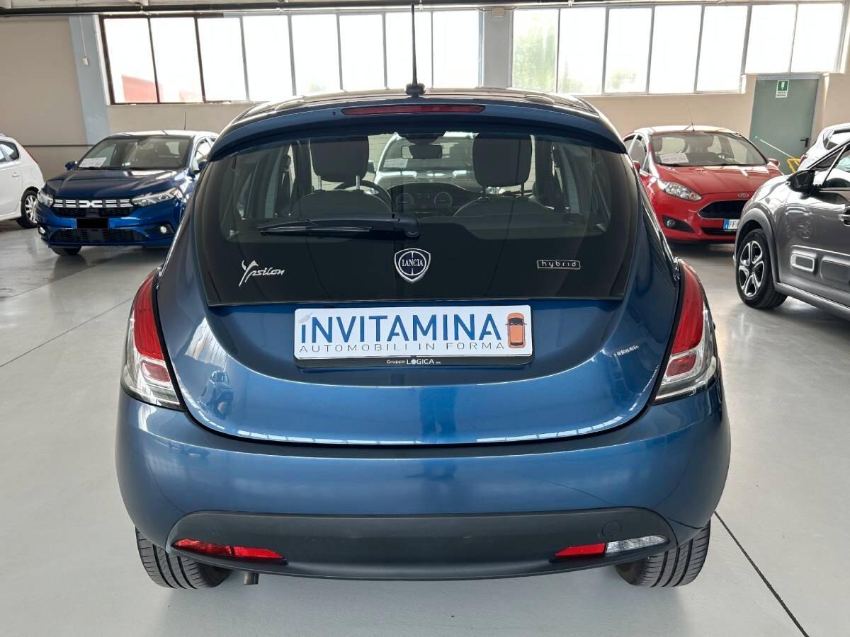 Lancia Ypsilon 1.0 FireFly 5 porte S&S Hybrid Ecochic Silver