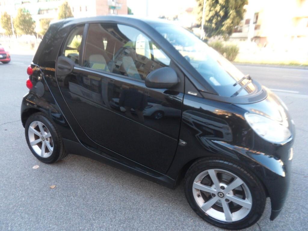 Smart ForTwo 1000 52 kW MHD coupé passion