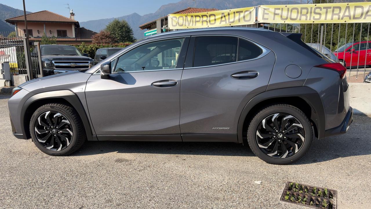 Lexus UX 250h ***** F-SPORT ****** 4WD ******* 4X4 *******