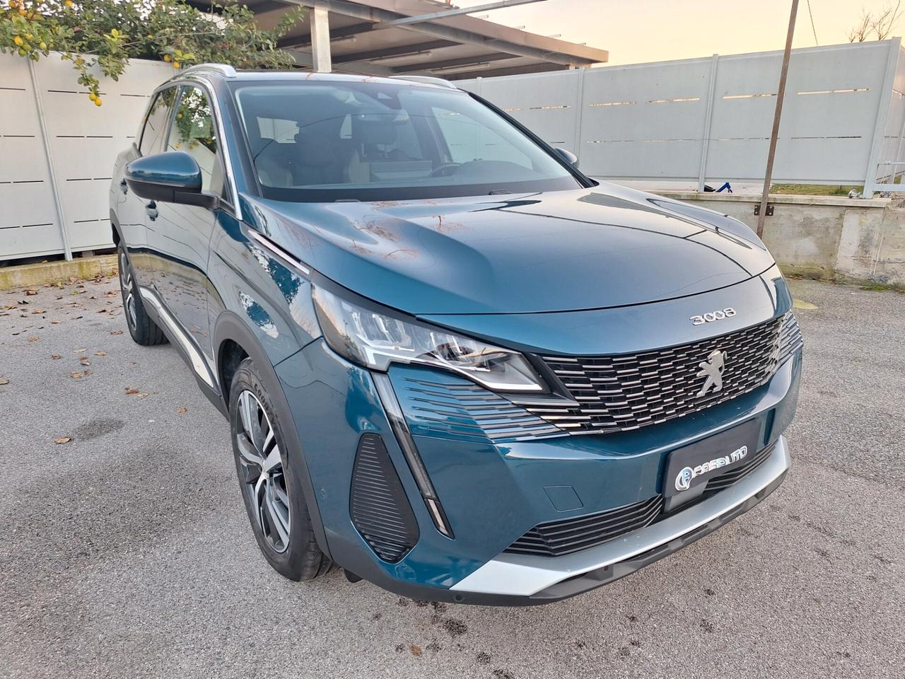 Peugeot 3008 BlueHDi 130 EAT8 Allure Pack Nav+Retrocam GARANZIA 2 ANNI