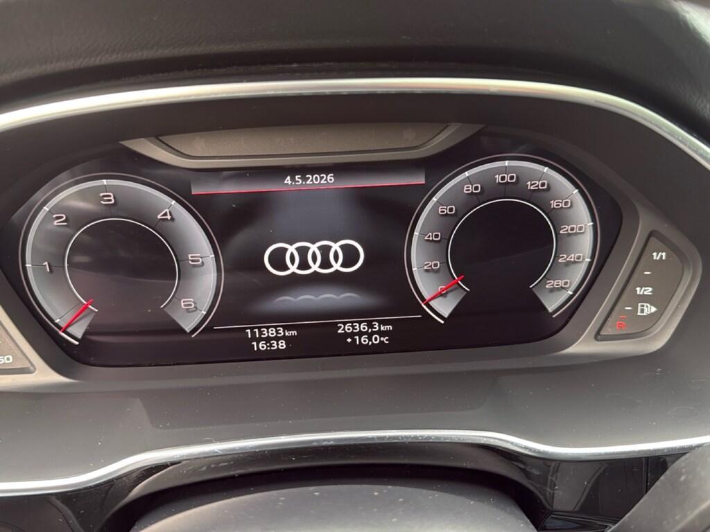 Audi Q3 40 2.0 TDI Identity Black quattro S tronic