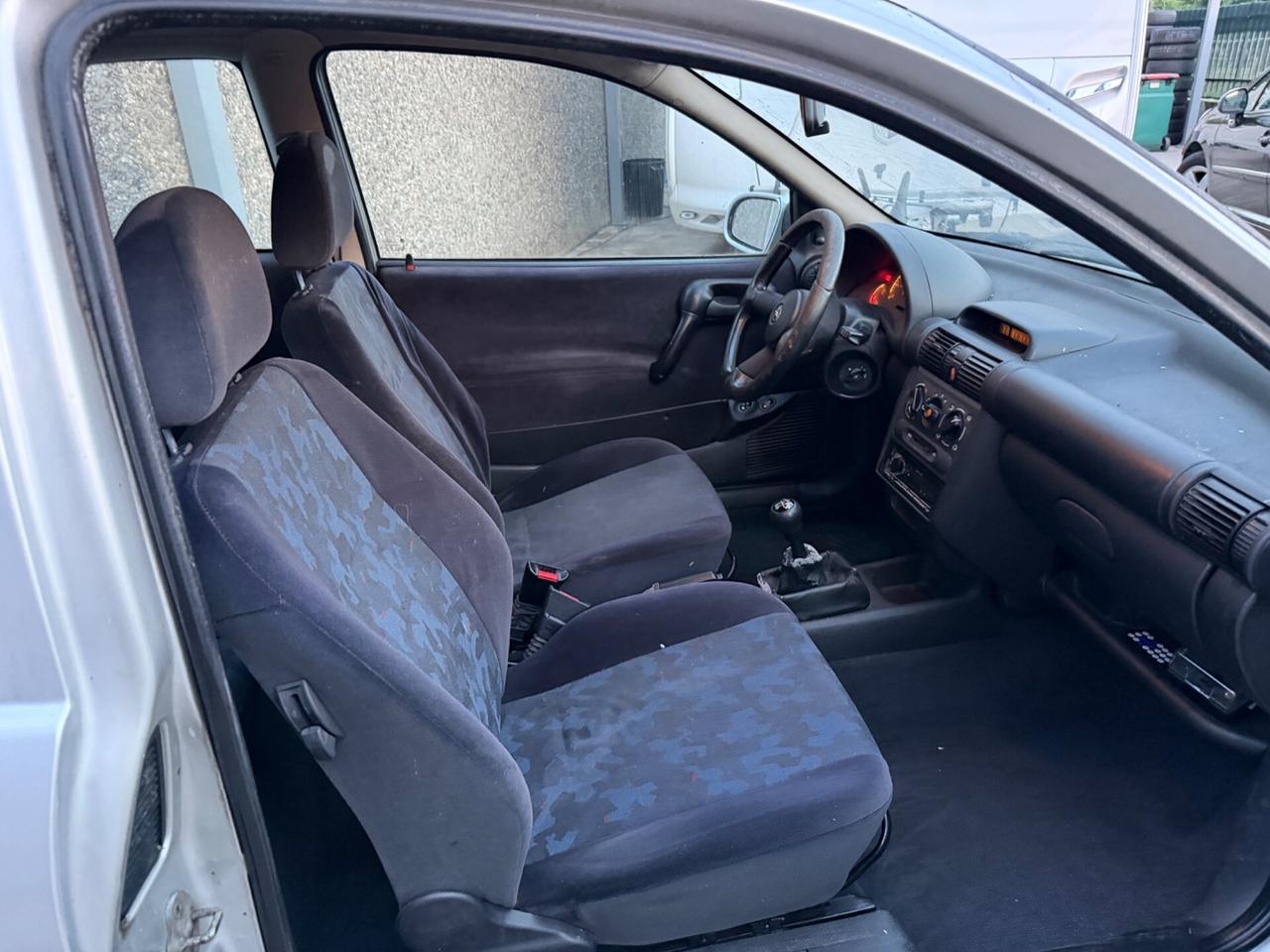 Opel Corsa 1.2 benzina 48kw 104.000KM uni prop