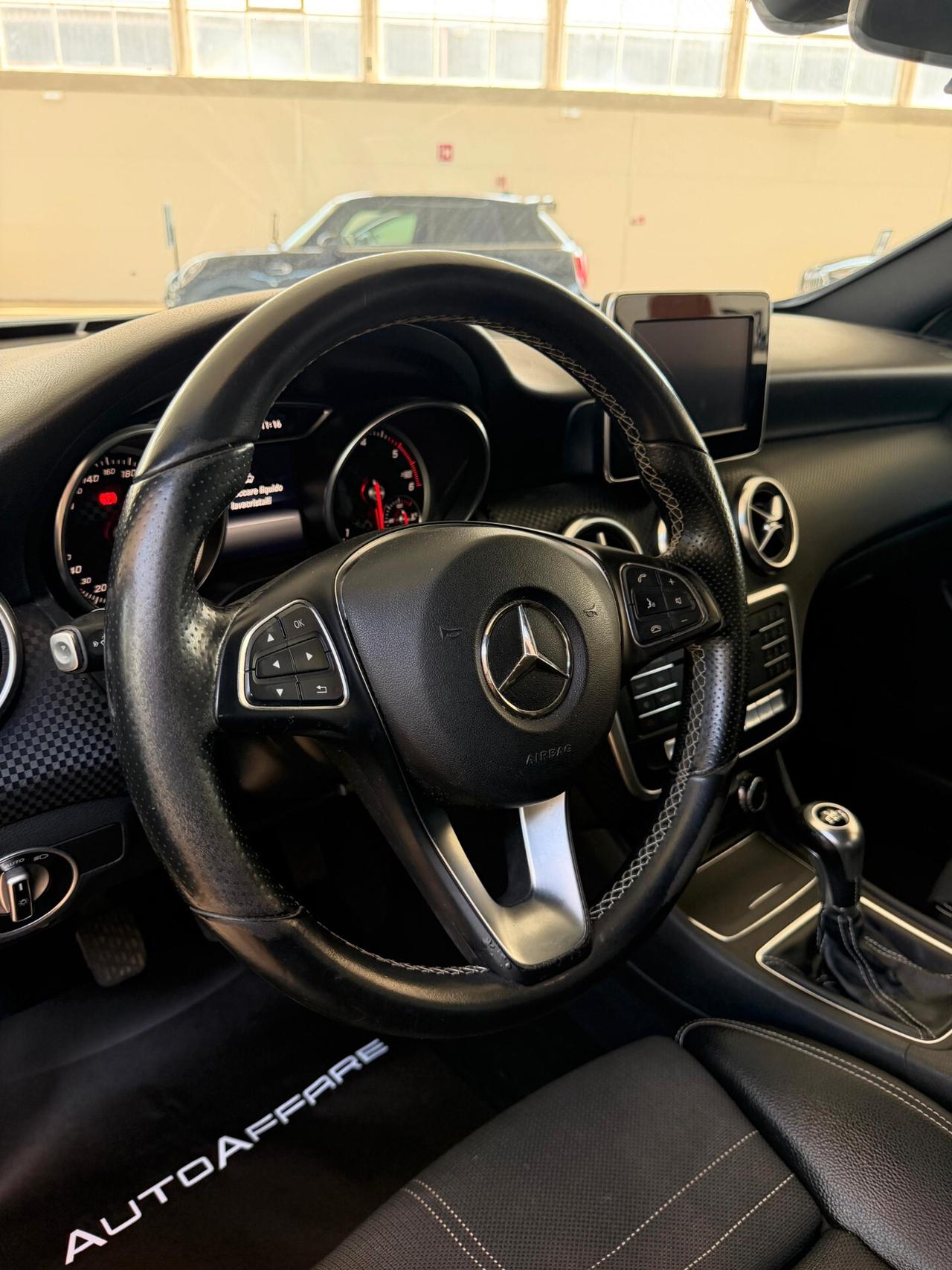 Mercedes-benz A 180 d Premium