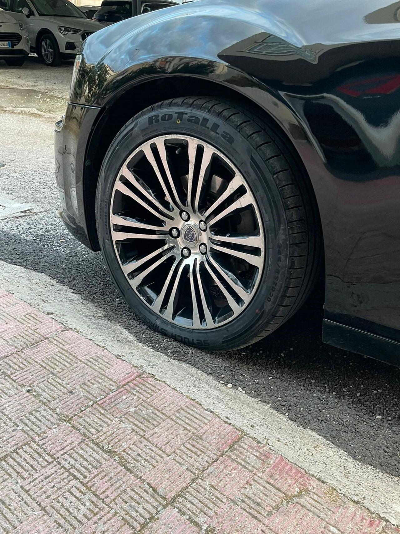 Lancia Thema 3.0 V6 Multijet 239 CV EXECUTIVE