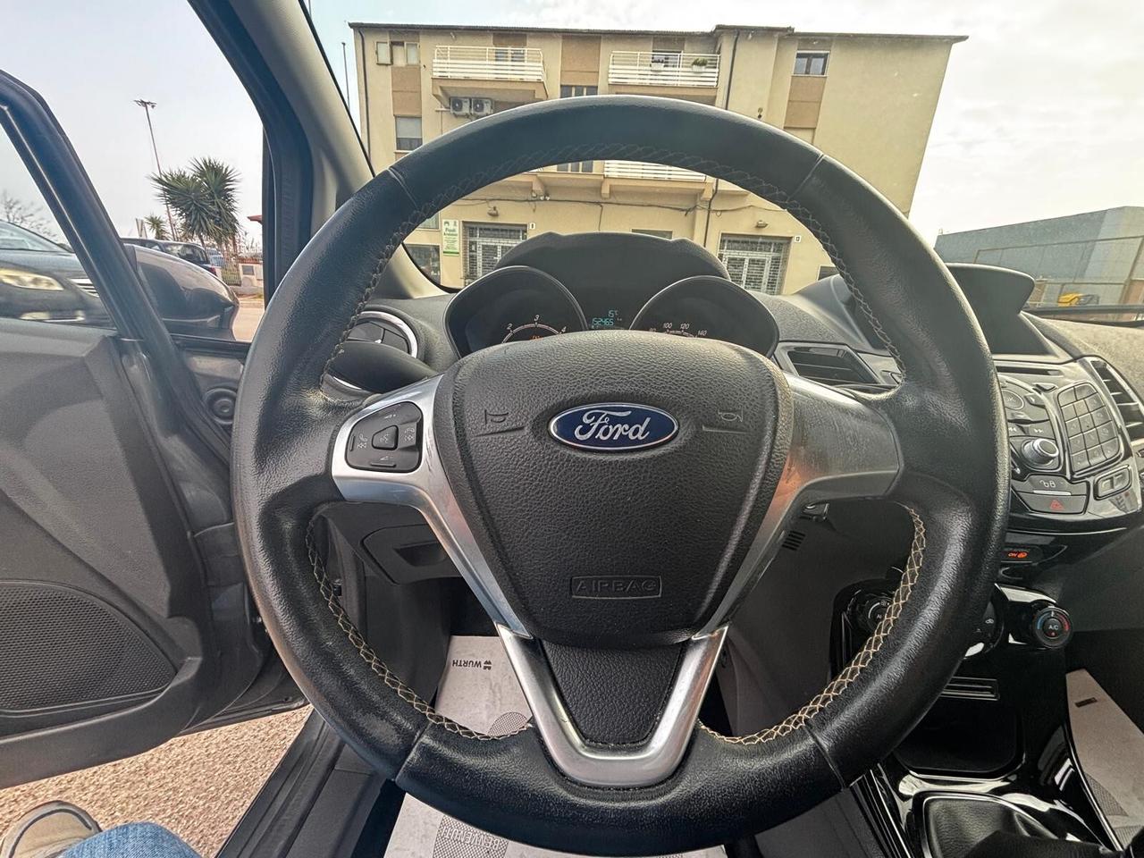 Ford Fiesta 1.5 TDCi 75CV 5 porte Titanium