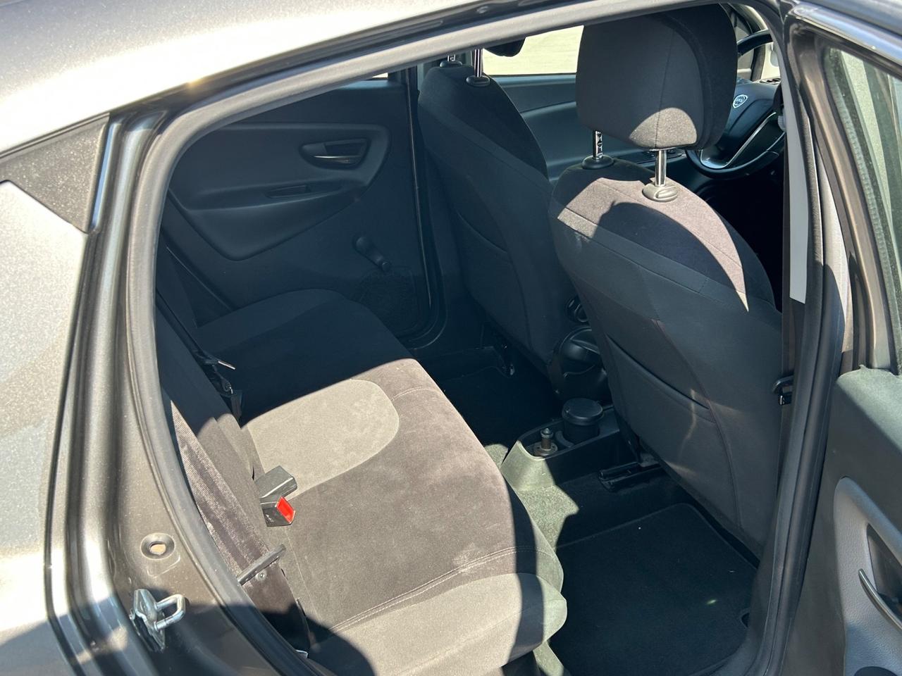 Lancia Ypsilon 1.2 69 CV 5 porte GPL Ecochic Silver