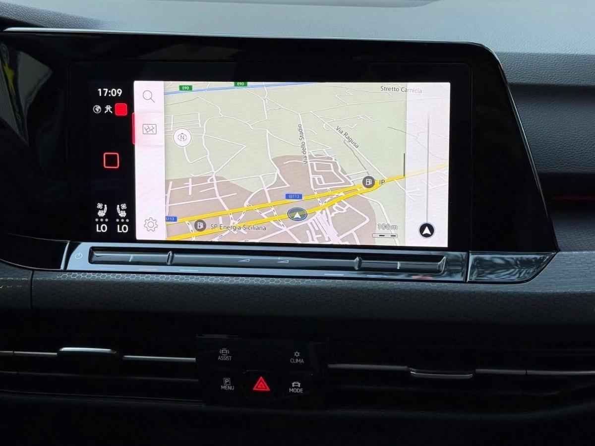Volkswagen Golf 8 GTI 2.0 TSI 245CV