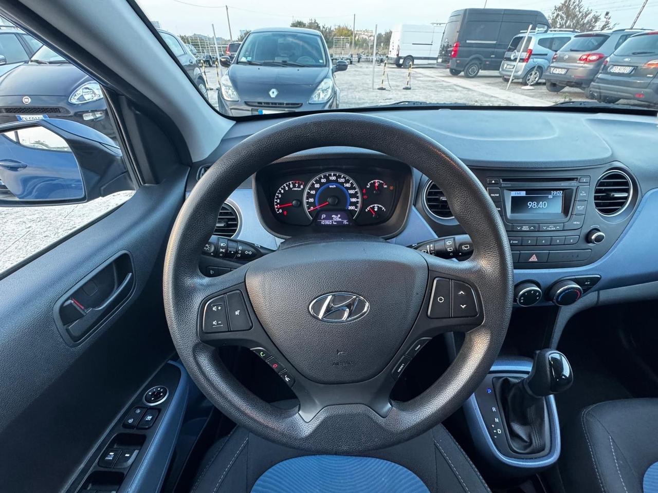 Hyundai i10 MPI Sound Edition Cambio Automatico