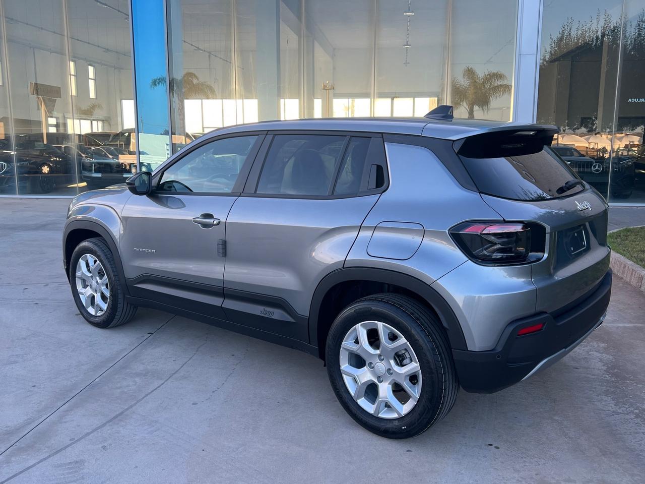 Jeep Avenger 1.2 Turbo 110 CV MHEV Altitude possibilità noleggio no scoring