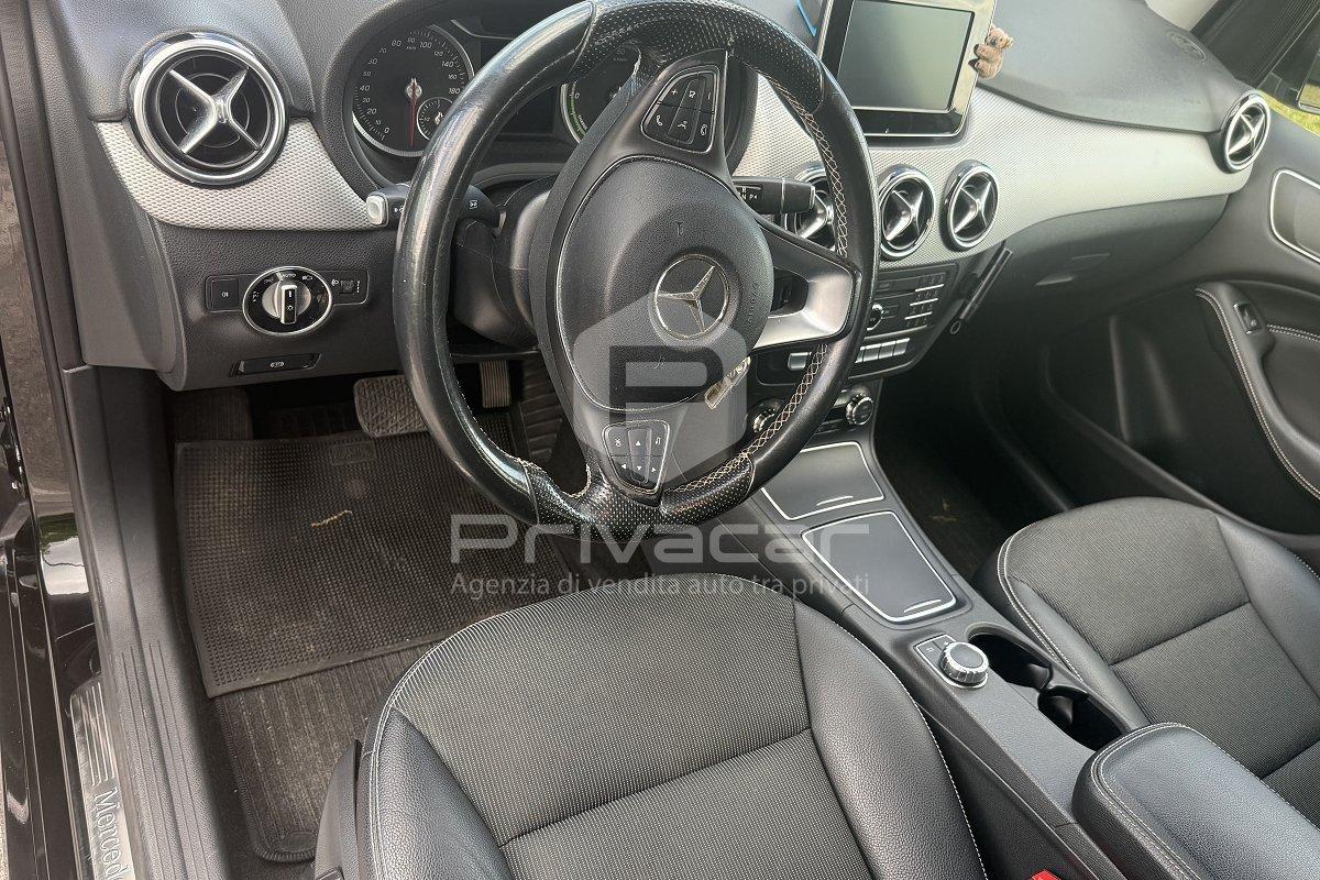 MERCEDES B 250 e Sport