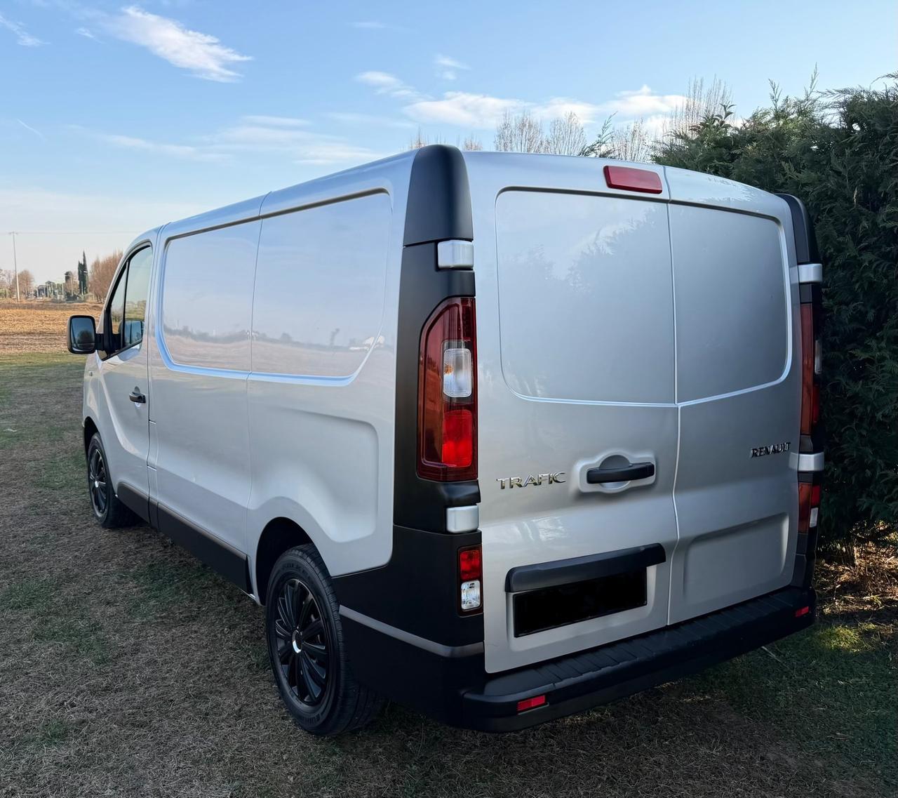 RENAULT TRAFIC 1.6 DCi 95 CV NEOPATENTATI Auto