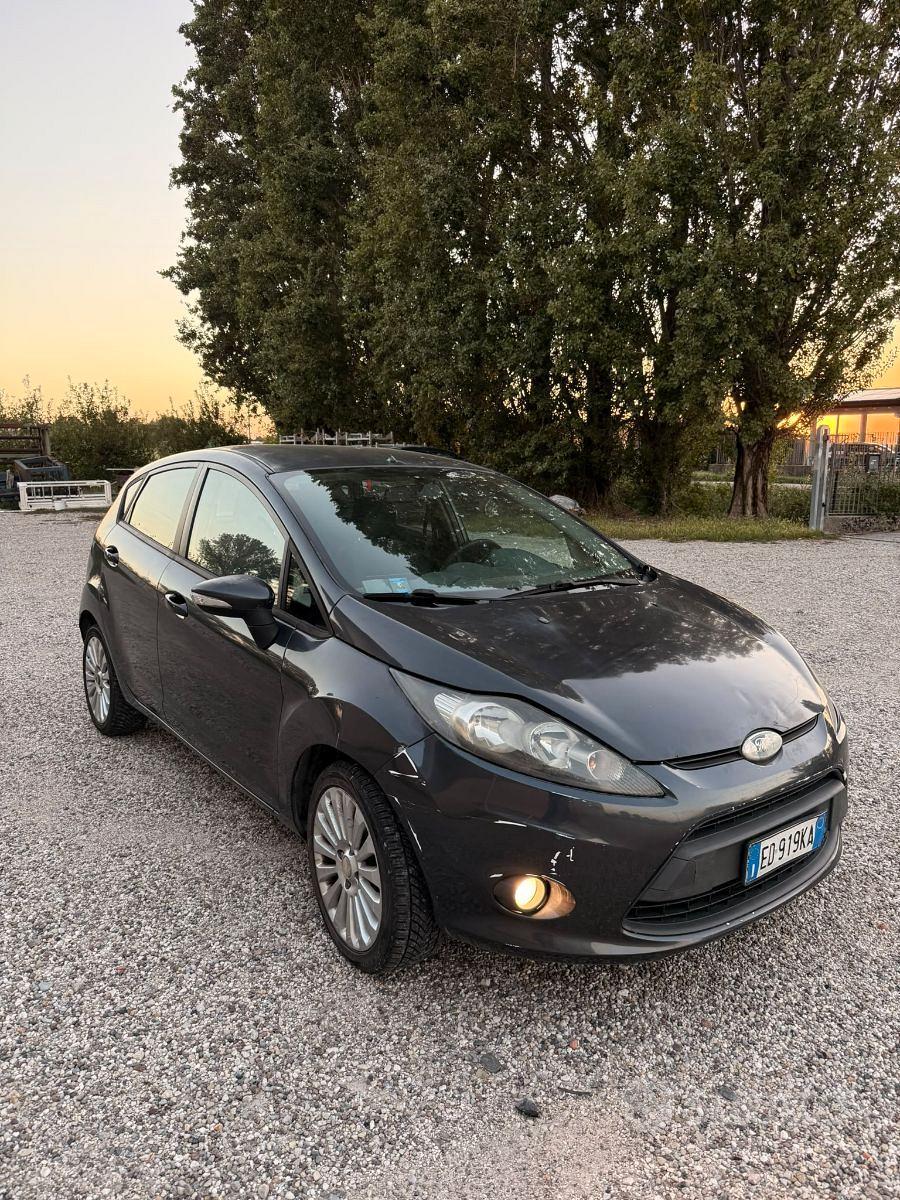 Ford Fiesta 1.4 Diesel - Ideale per neopatentati