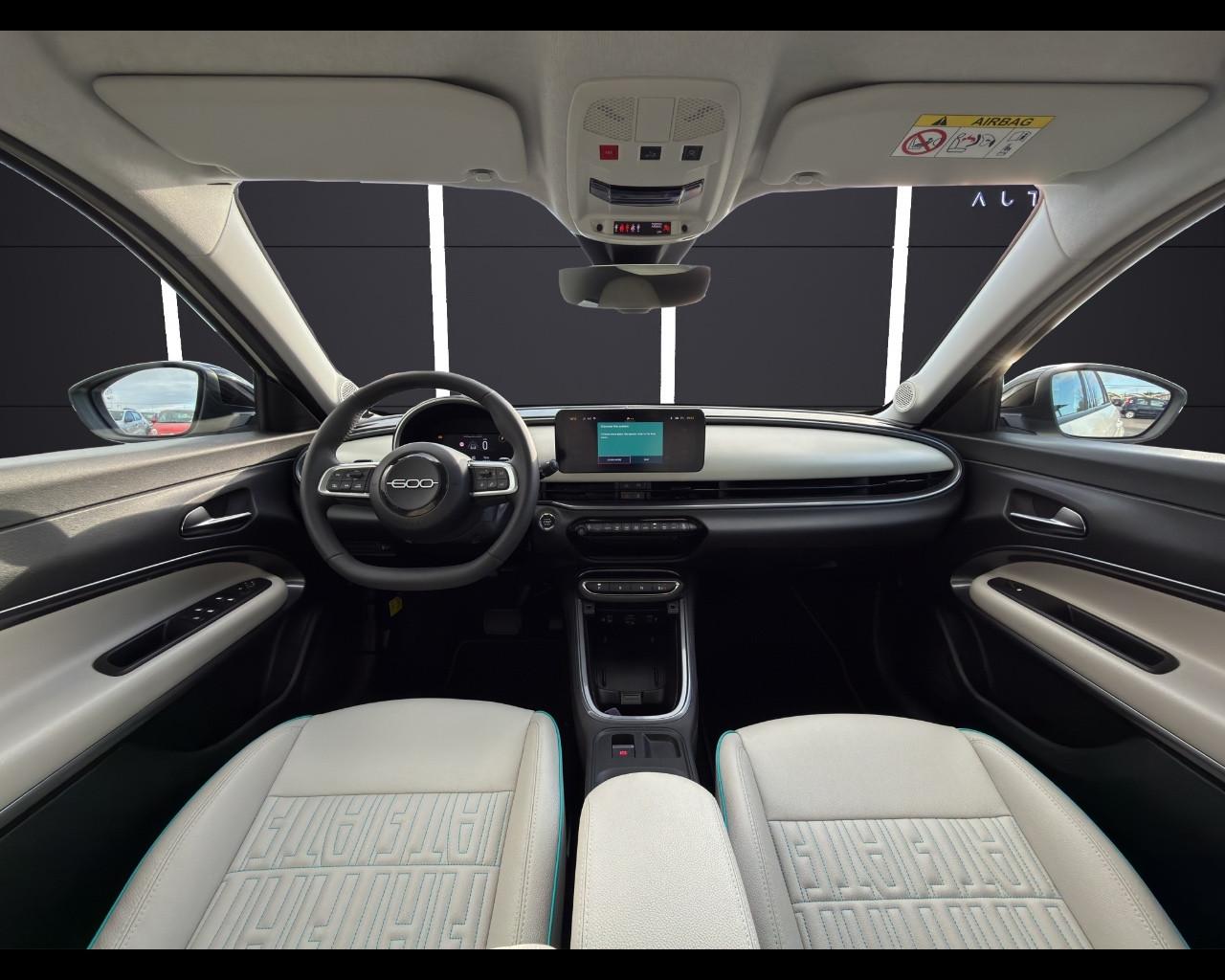 FIAT 600 Hybrid 110 CV DCT MHEV La Prima