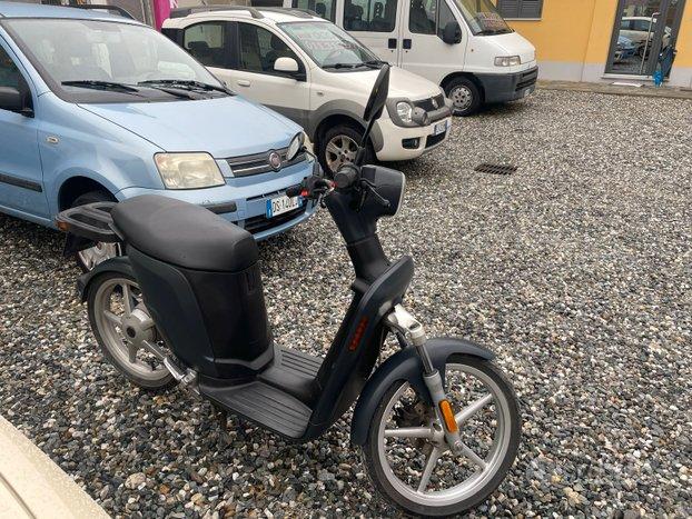 Askoll es 2 pro 50cc 2 batterie 2 posti