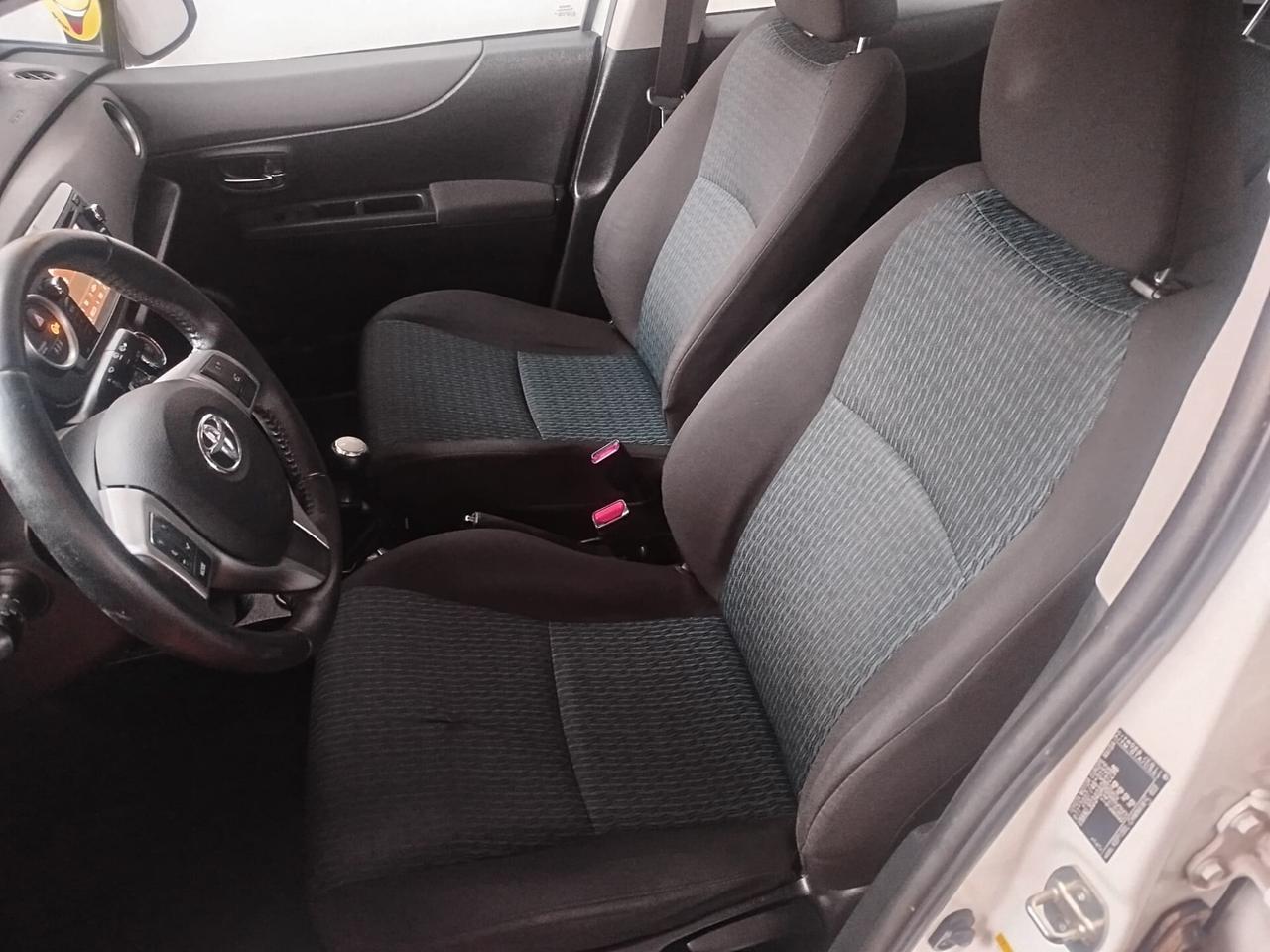 Toyota Yaris 1.0 5 porte Active