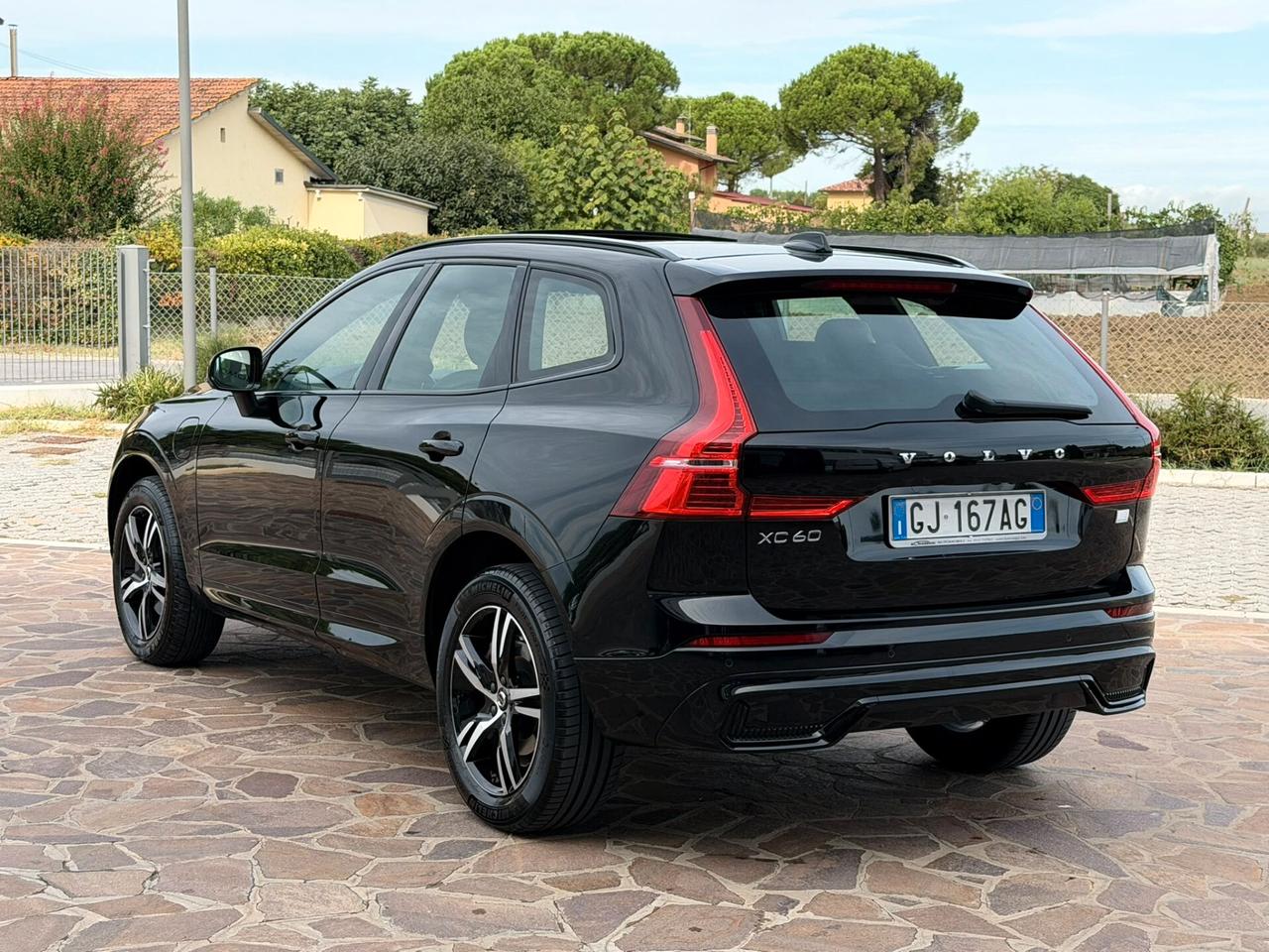Volvo XC 60 2.0 T6 Recharge phev AWD R-design