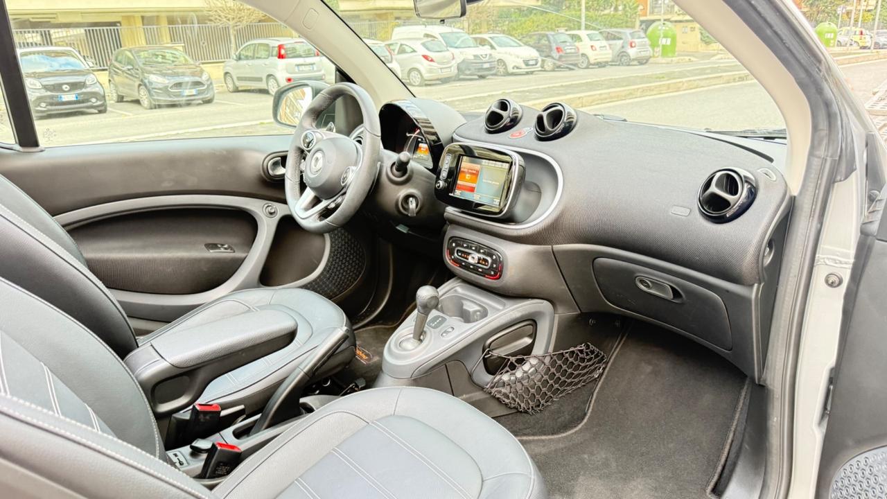 Smart ForTwo 90 0.9 T twinamic cabrio Prime LED NAVI KAMERA PDC PELLE CERCHI 16 PACK SPORT BLUETOOTH