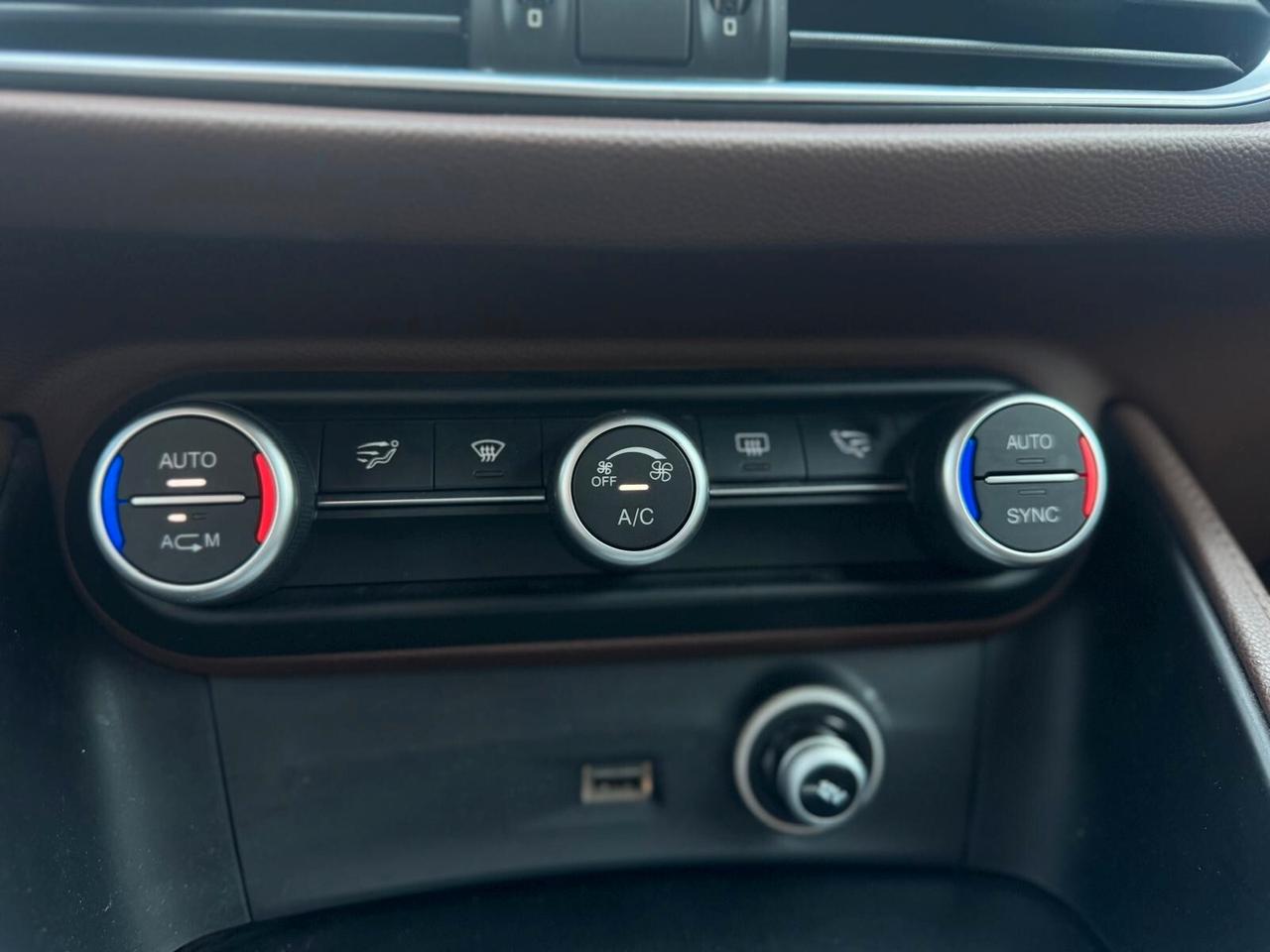 Alfa Romeo Stelvio 2.2 Turbodiesel 210 CV AT8 Q4 Business