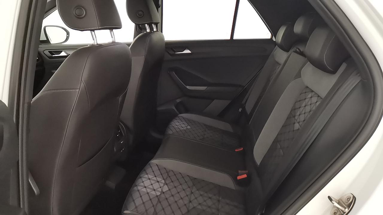 VOLKSWAGEN T-Roc 2022 - T-Roc 1.0 tsi R-Line 110cv
