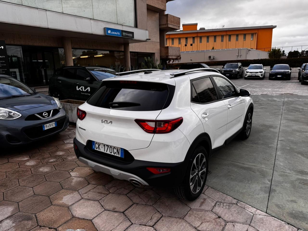 KIA STONIC 1.0 MHEV STYLE 2023 RETROCAMERA E SENSORI