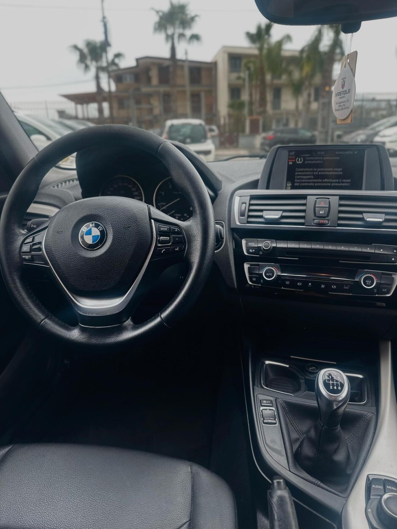 Bmw 118 116d 5p. Urban