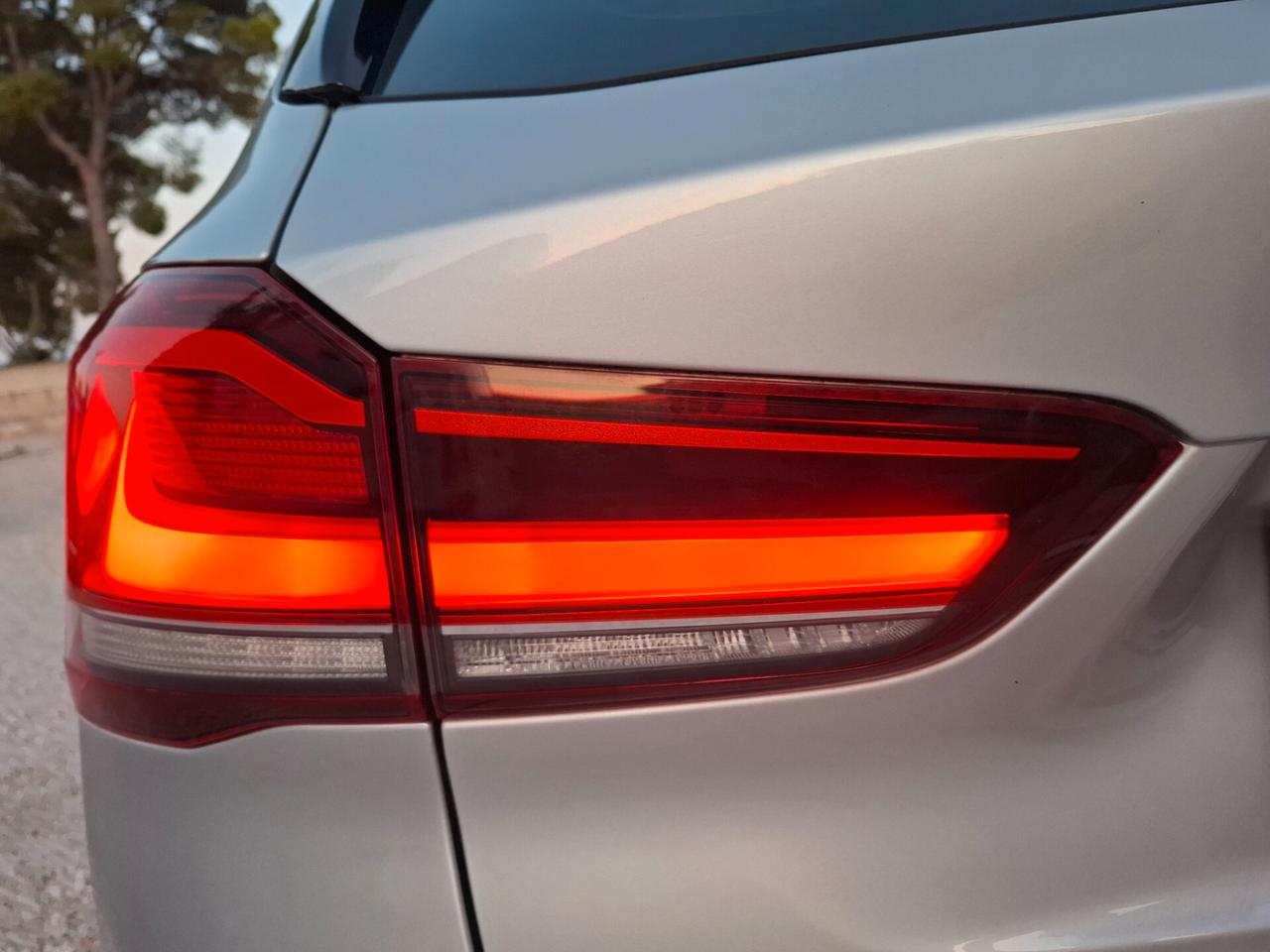 Bmw X1-20d- xLine TETTO*PELLE*LED