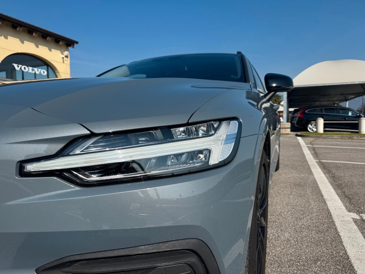 Volvo V60 B4 Geartronic Momentum Business