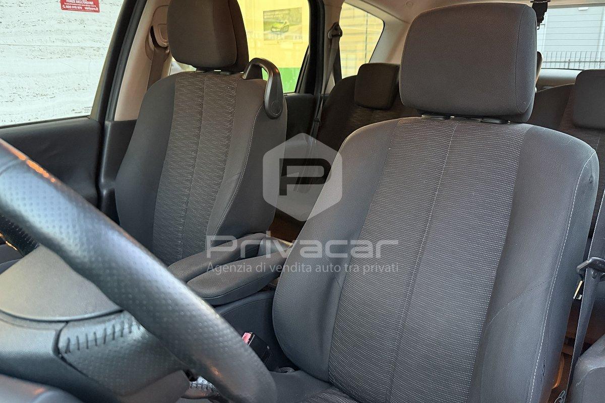 RENAULT Grand Scénic 1.6 16V Dynamique