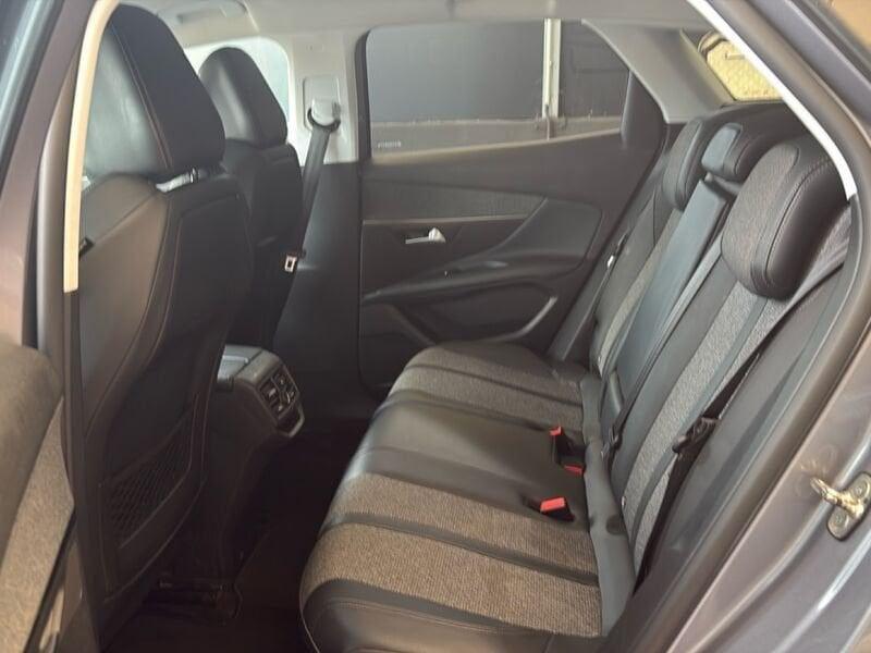 Peugeot 3008 BlueHDI 130 EAT8 S&S Allure *Promo*