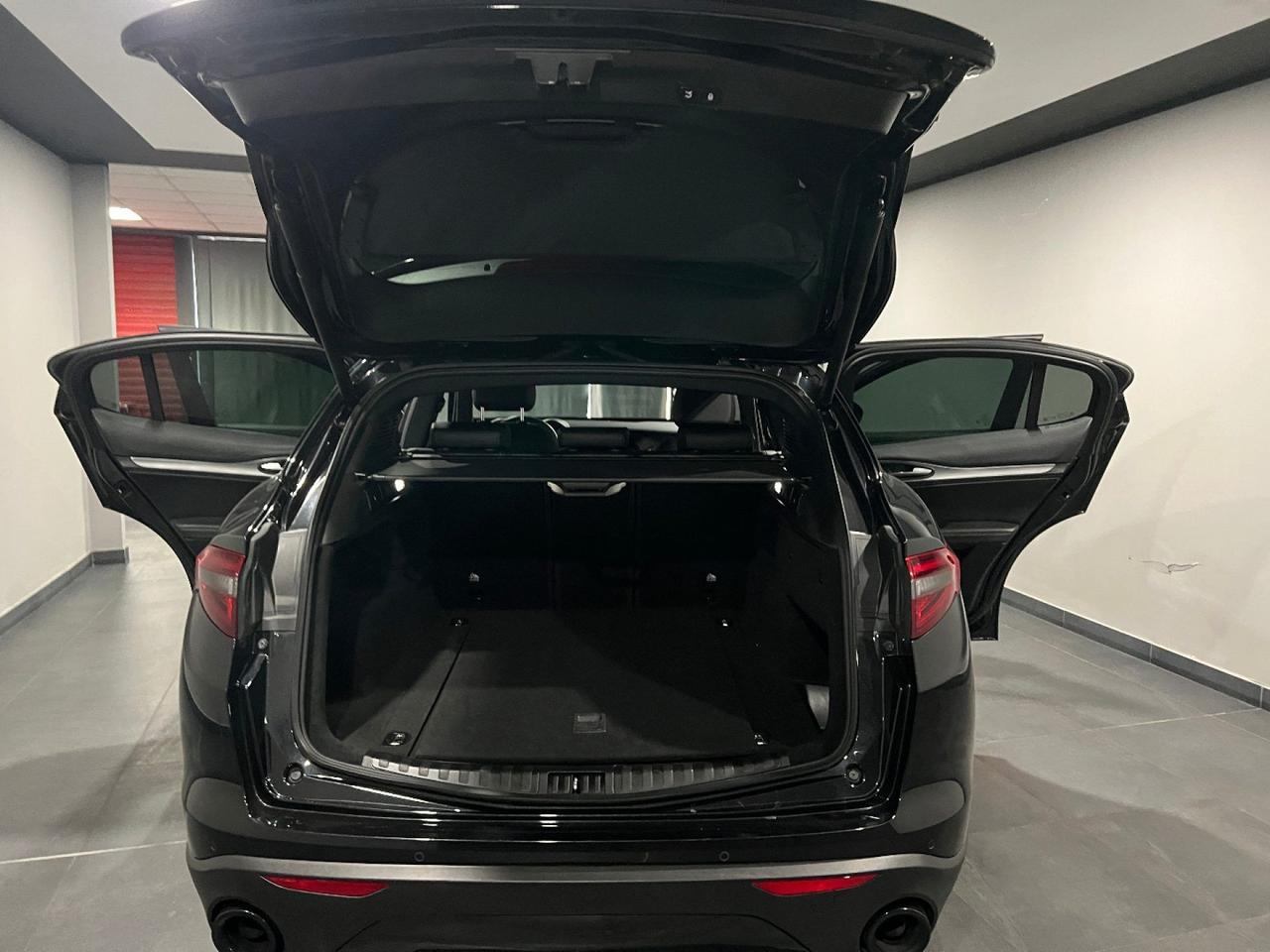 Alfa Romeo Stelvio 2.2 Turbodiesel 190 CV AT8 Q4 Sprint TOTAL BLACK