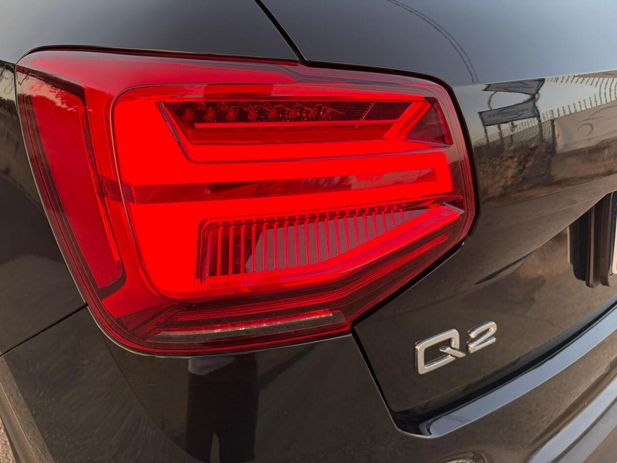 Audi Q2 35 2.0 tdi Business s-tronic