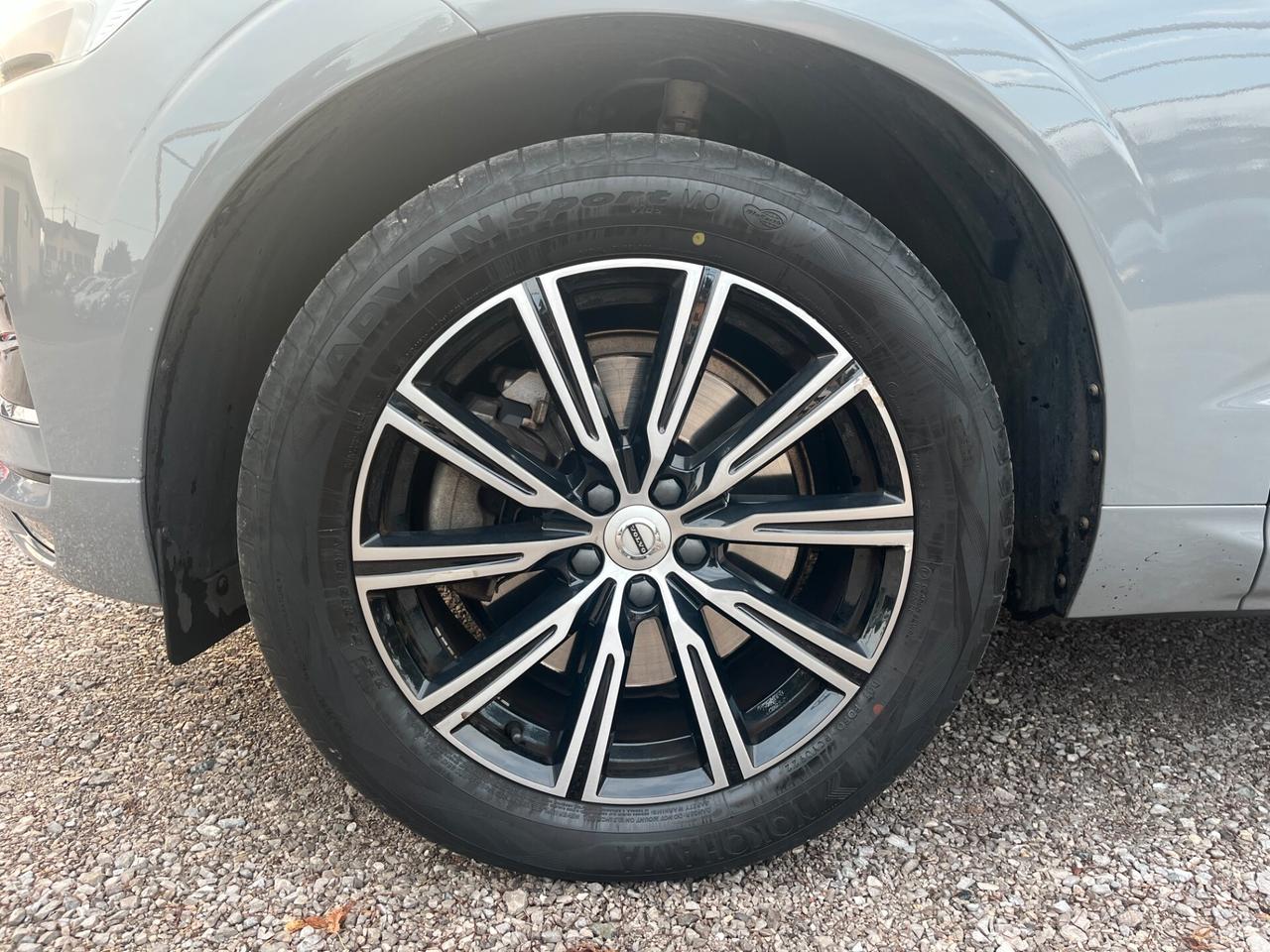 Volvo XC 60 XC60 B4 (d) AWD Geartronic Momentum Pro