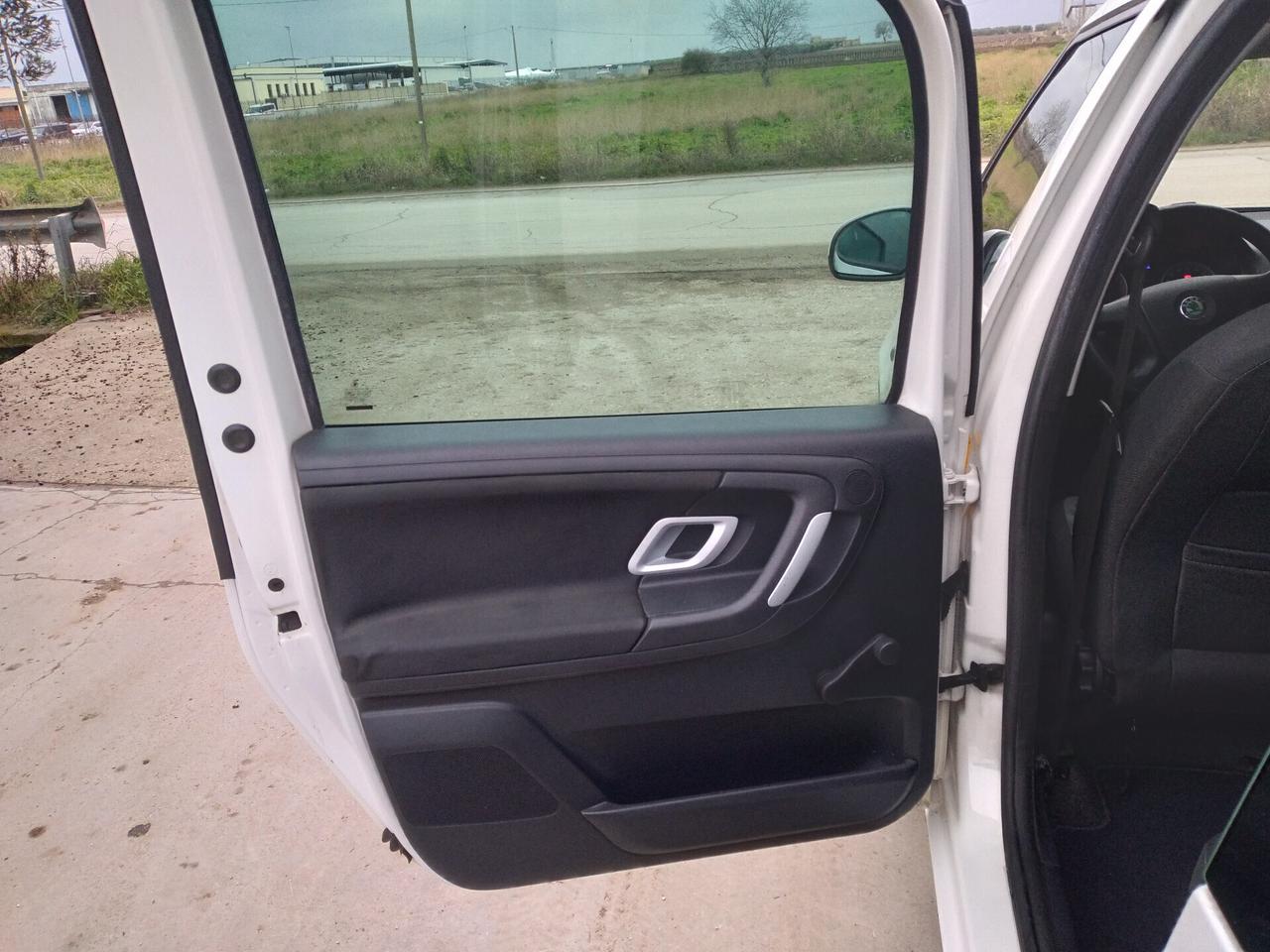 Skoda Roomster 1.4 TDI 80CV Sport