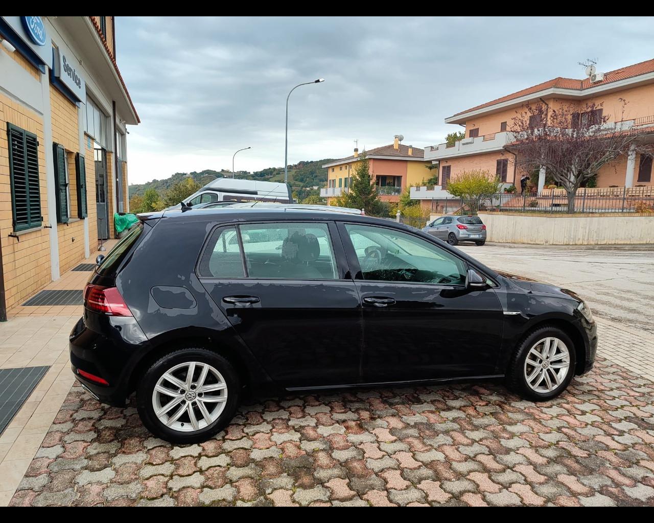 VOLKSWAGEN Golf 7ª serie - Golf 1.4 TGI 5p. Executive BlueMotion
