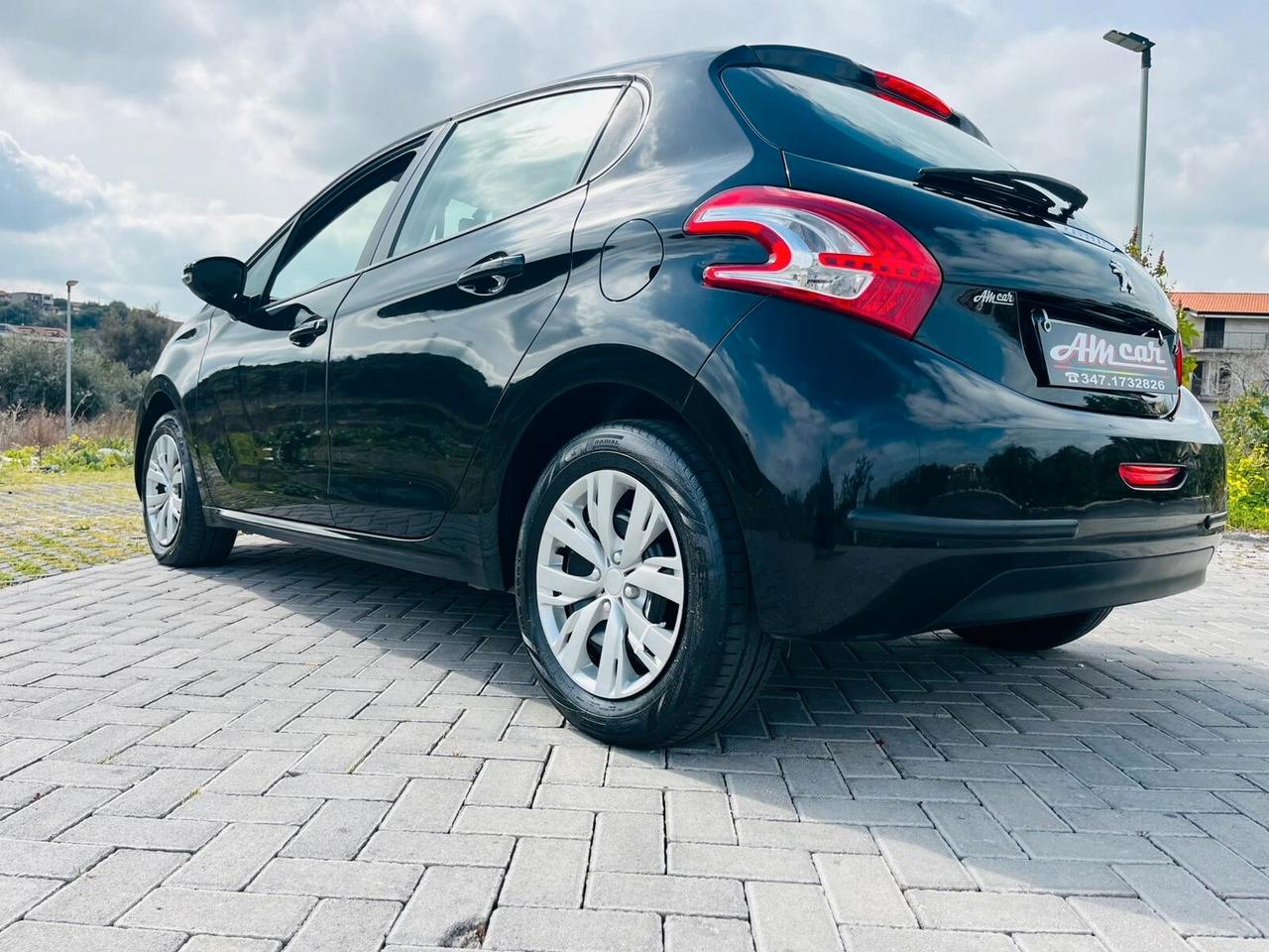 Peugeot 208 1.4hdi NEOPATENTATI CHIAMA 2013