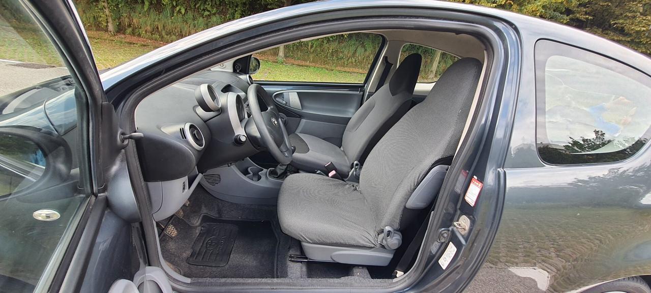 Toyota Aygo 1.0 12V VVT-i 3 porte Sol